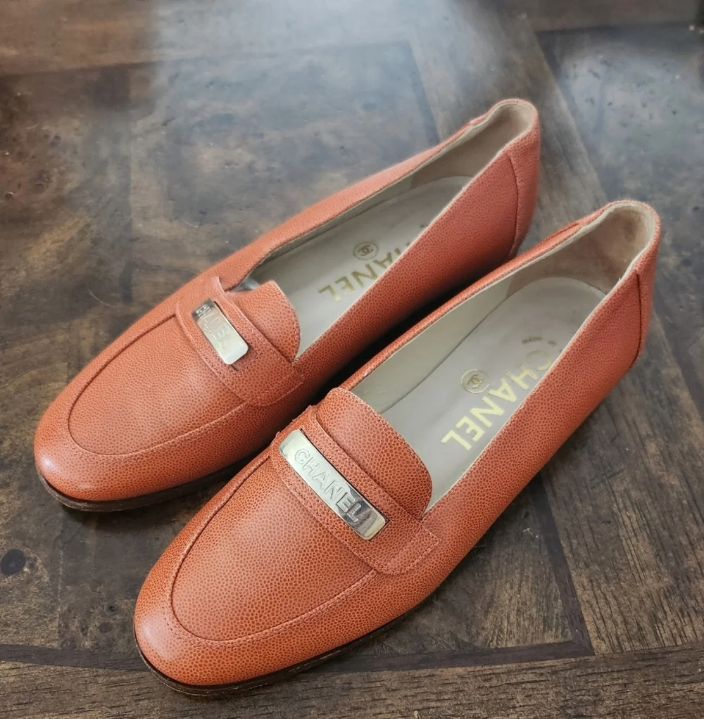 Chanel Orange Pebble Grain Leather Vintage Loafers size 36
